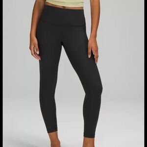 Lululemon Wunder Under “25 Leggings